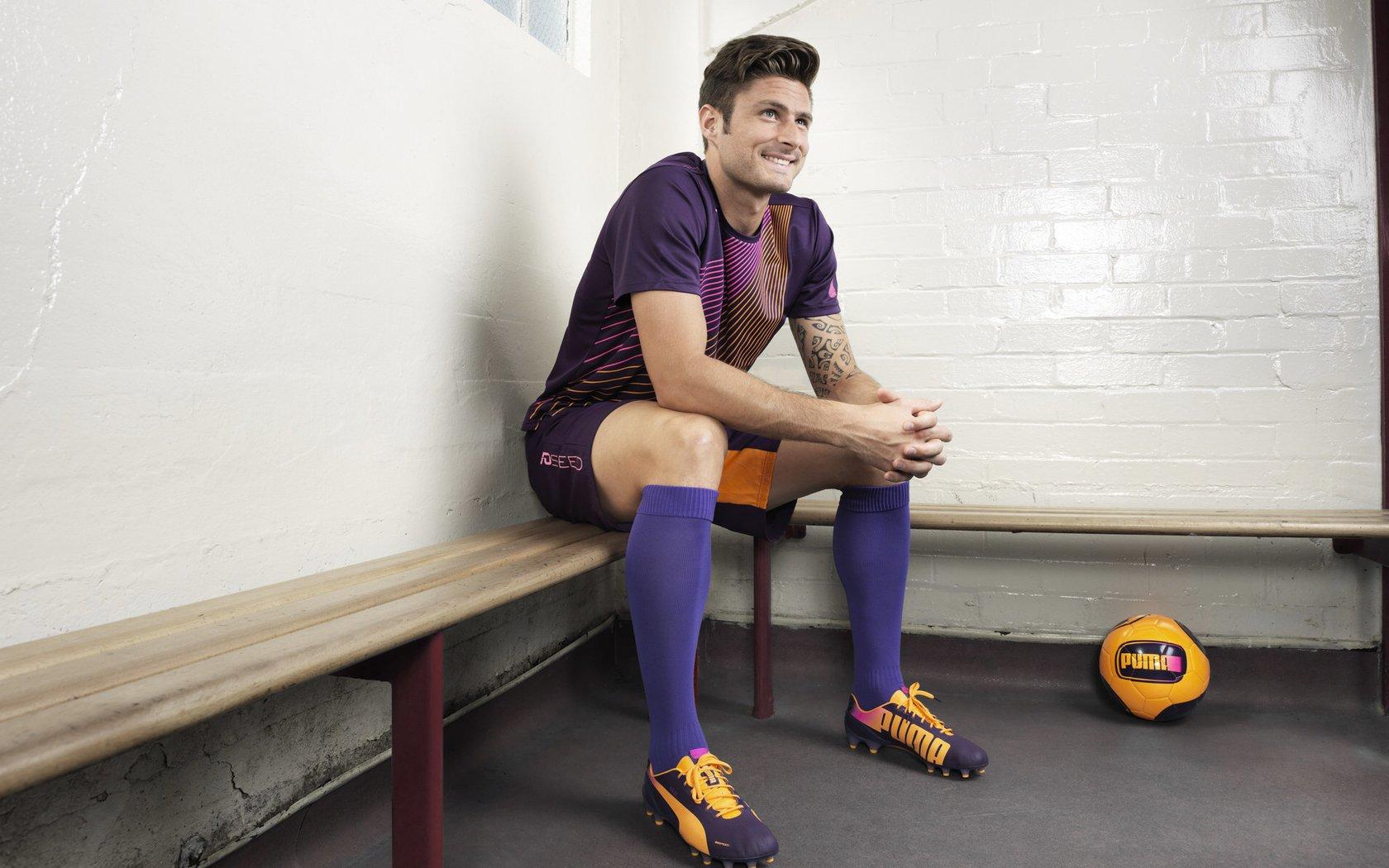 转会市场风云再起，豪门争夺战与新兴势力崛起