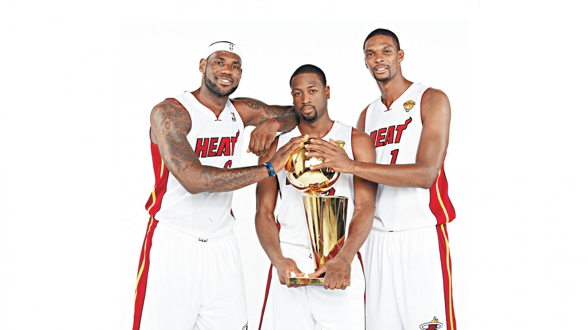 法国游泳名将打破尘封10年的1500米自由泳世界纪录