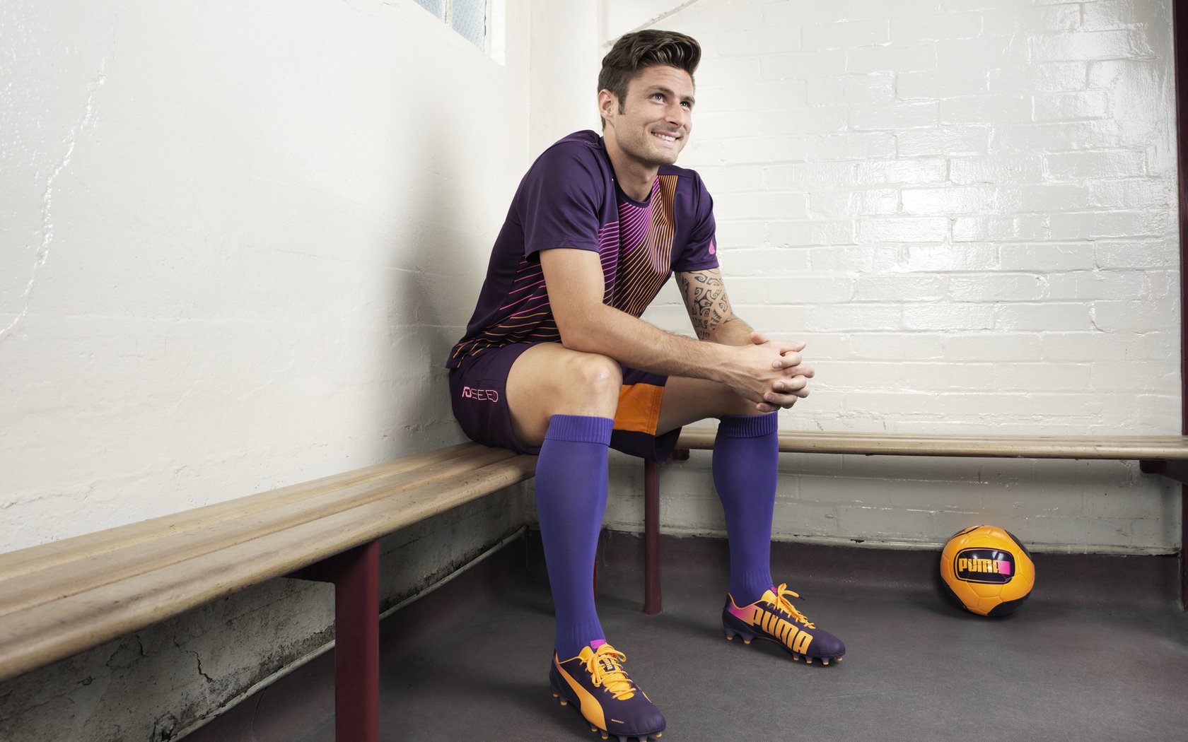 23岁新星打破尘封15年世界纪录，田径史上再添传奇